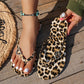 🐆 49% SLEVA! 💕 Žabky s leopardím vzorem a srdíčkovým přívěskem – Pohodlná podrážka, protiskluzová a stylová – Ideální na pláž, léto i volný čas 🌊